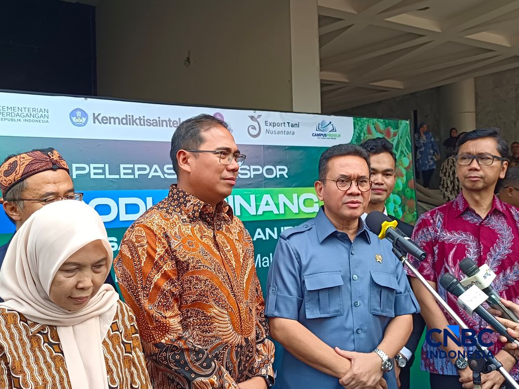 Menteri Perdagangan (Mendag) Budi Santoso saat ditemui di Kampus IPB, Bogor, Jumat (12/6/2026). (CNBC Indonesia/Martyasari Rizky)