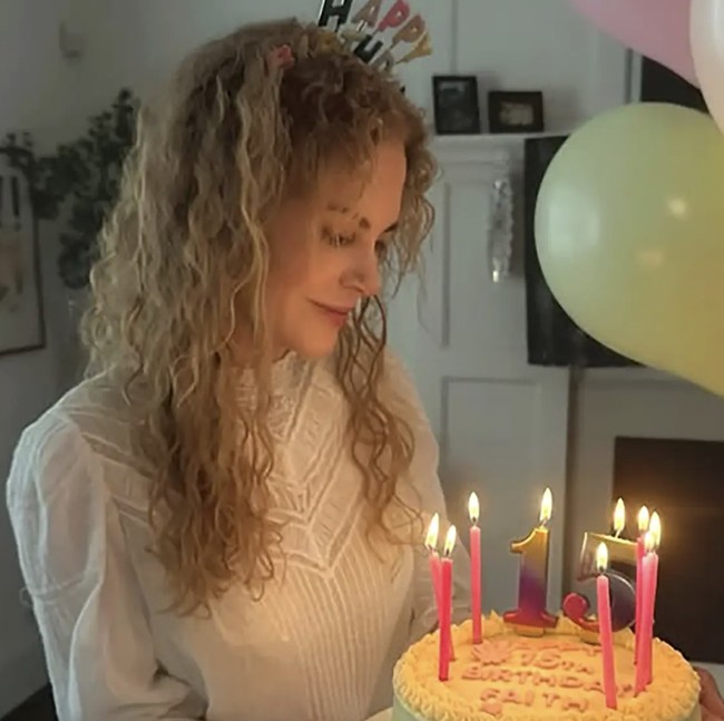 5 Momen Nicole Kidman Pamer Rambut Asli, Lebih Sering Pakai Wig