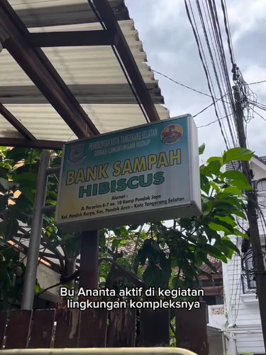 Tanpa deterjen kimia, wanita ini olah sampah buah jadi eco enzym untuk bisnis laundry. Formula nabati ini bikin air sisa cucian aman dipakai siram tanaman. Tanpa deterjen kimia, wanita ini olah sampah buah jadi eco enzym untuk bisnis laundry. Formula nabati ini bikin air sisa cucian aman dipakai siram tanaman.