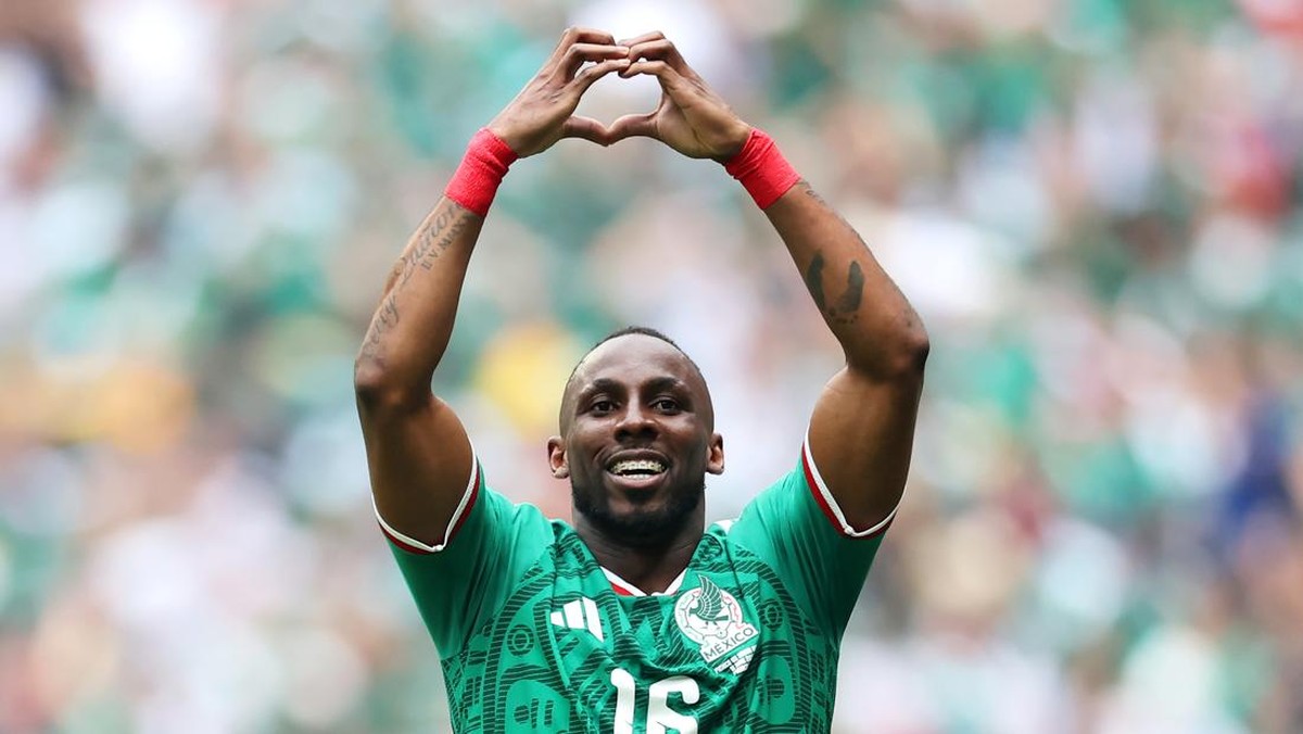 Timnas Meksiko, Julian Quinones Timnas Meksiko, Julian Quinones