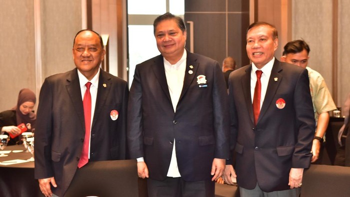 Pengurus Besar Wushu Indonesia (PB WI) periode 2026-2030 telah dilantik. Ketua Umum PB WI, Airlangga Hartarto, berkomitmen membantu Wushu meraih medali emas di Asian Games 2026.