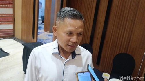 Yuven Tukung saat diwawancarai detikBali, seusai Rakorwilsus PSI di Kupang.