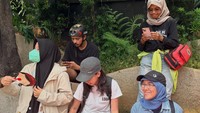Sampe kemarin adik-adik mahasiswa bilang di medsos mau turun, langsung kayak aku bisa bermanfaat apa untuk gerakan ini karena lima poin yang disuarakan mahasiswa sejalan dengan apa yang aku harapkan, ujar Zaskia dilansir detiknews saat ditemui di lokasi. Foto: Instagram @ramaa1604