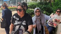 Zaskia mengatakan relawan sudah melakukan persiapan di posko sejak pagi. Foto: Instagram @ramaa1604