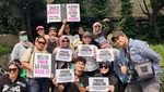 Zaskia Mecca Long March Bareng Mahasiswa, Bagikan Snack Gratis di Bundaran HI