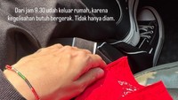 Zaskia Adya Mecca ikut turun ke jalan menggelar aksi solidaritas untuk massa mahasiswa demo di Bundaran HI, Jakarta Pusat, Jumat (12/6/2026). Dari jam 9.30 sudah keluar rumah karena kegelisahan butuh bergerak, tidak hanya diam, tulis Zaskia Adya Mecca. Foto: Instagram Story @zaskiadyamecca