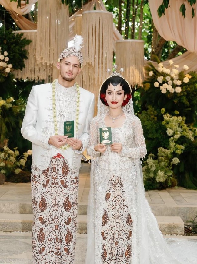 Habiskan 338 Ribu Dollar, Intip Lagi Foto Mewah Pernikahan Jennifer Coppen