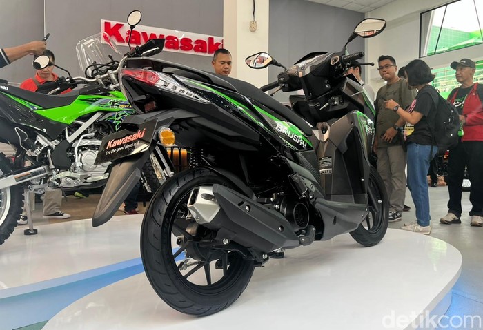 Tampang Kawasaki Brusky 125, Rival Honda Vario Seharga Rp 26 Jutaan