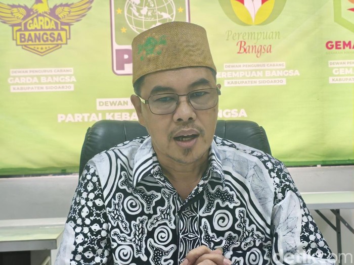 Ketua DPRD Sidoarjo Abdillah Nasih