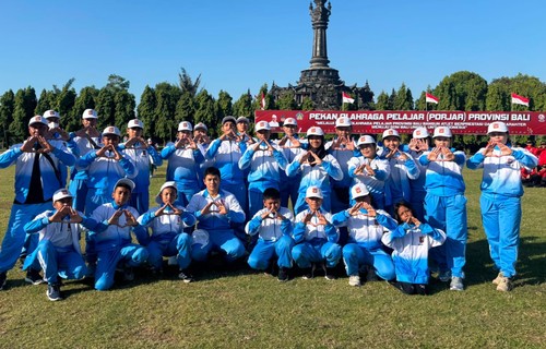 Kontingen Kabupaten Karangasem saat berfoto bersama di ajang Porjar Provinsi Bali tahun 2026 (foto: Dok. Disdikpora Karangasem)