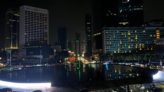 Melihat Bundaran HI Gelap Sejenak Malam Ini