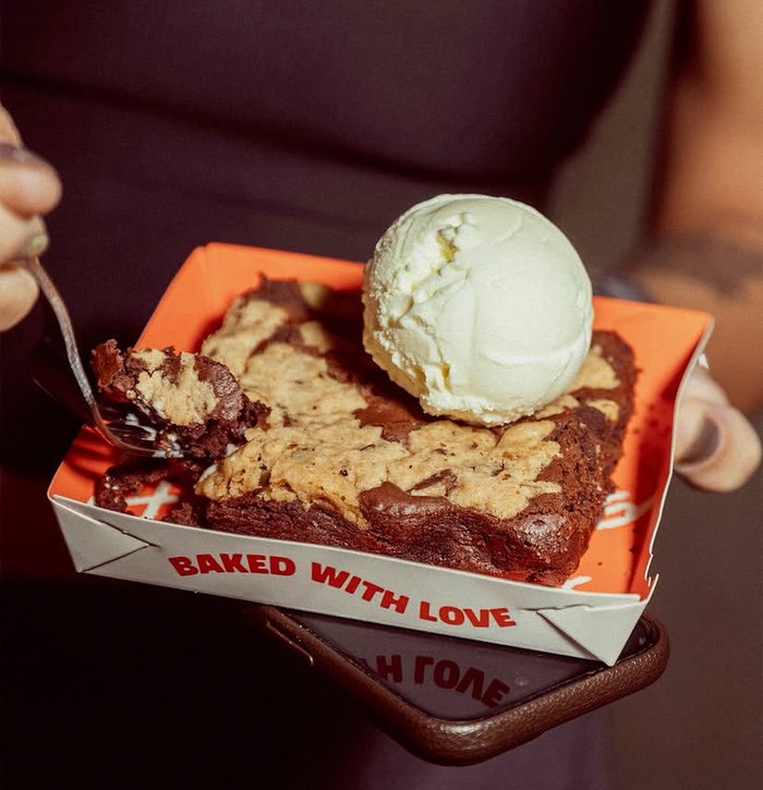 Mengintip Menu Chewys, Kafe Dessert Premium Milik Jennifer Coppen