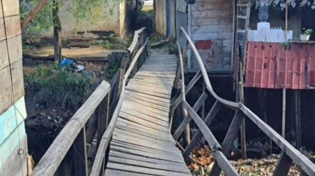 Potret before dan after jembatan miring di Dumai, Riau yang diperbaiki Polda Riau