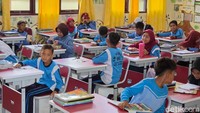Sekolah Terluar Terbantu Internet Gratis Pemerintah, Tapi...