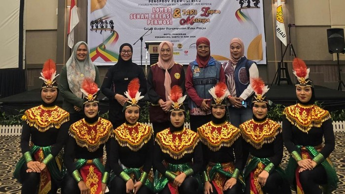 Tim Srikandi Green Policing Polda Riau raih juara 1 Lomba Senam Perwosi 2026, yang diselenggarakan di Hotel Pangeran, Kota Pekanbaru, Sabtu (13/6/2026).