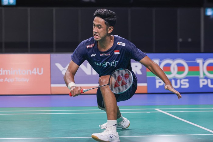 Alwi Farhan menjuarai Australian Open 2026 usai mengalahkan Dong Tian Yao di final. Gelar ini menjadi momen kebangkitan Alwi setelah kekecewaan di Piala Thomas.