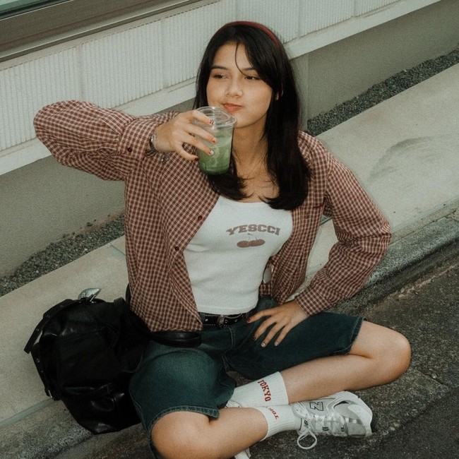Callista Arum Santai Ngemper di Jepang Sambil Nyeruput Matcha