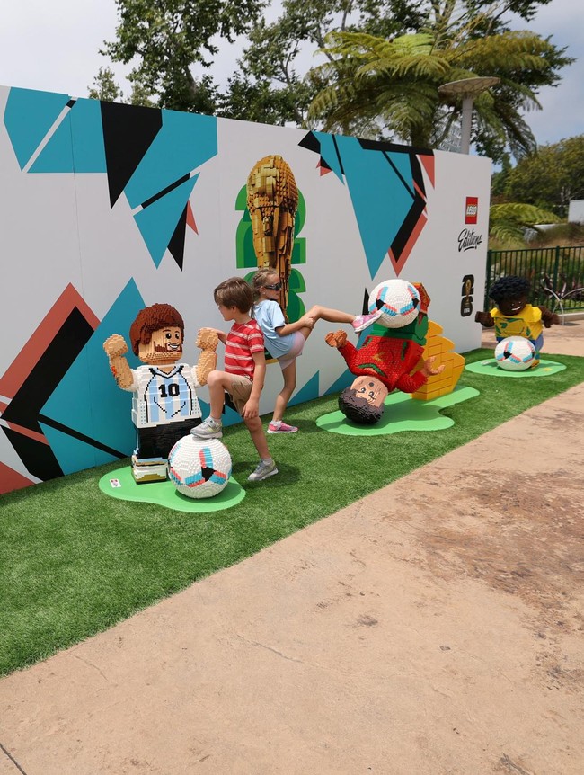 Demam Piala Dunia 2026 Hadir dalam Balok Lego Raksasa