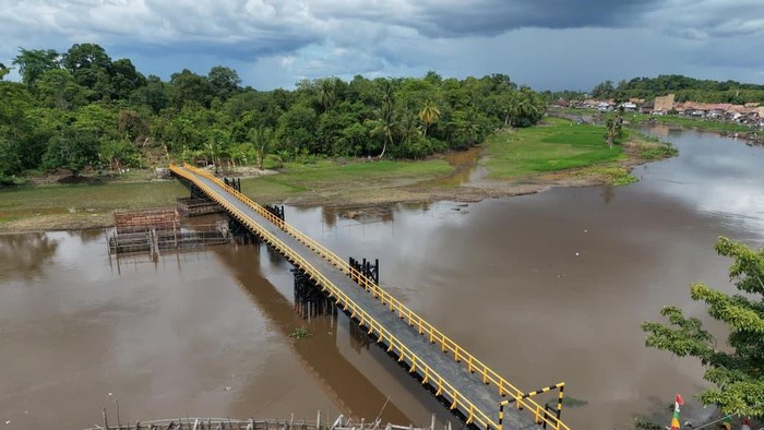 Jembatan di OKI yang diresmikan Gubernur Sumsel Herman Deru