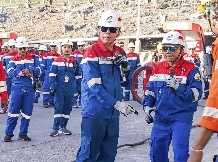 Komisaris Utama PT Pertamina (Persero), Mochamad Iriawan meninjau sejumlah fasilitas operasional Pertamina di Kota Kupang, Nusa Tenggara Timur (NTT) Jumat (12/6).