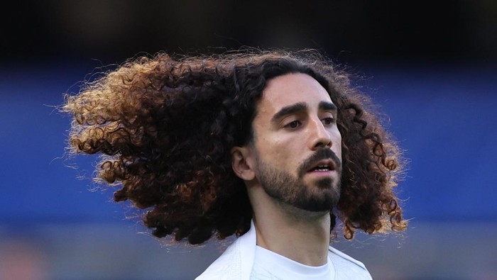 Soccer Football - Premier League - Chelsea v Tottenham Hotspur - Stamford Bridge, London, Britain - May 19, 2026 Chelseas Marc Cucurella during the warm up before the match REUTERS/David Klein EDITORIAL USE ONLY. NO USE WITH UNAUTHORIZED AUDIO, VIDEO, DATA, FIXTURE LISTS, CLUB/LEAGUE LOGOS OR LIVE SERVICES. ONLINE IN-MATCH USE LIMITED TO 120 IMAGES, NO VIDEO EMULATION. NO USE IN BETTING, GAMES OR SINGLE CLUB/LEAGUE/PLAYER PUBLICATIONS. PLEASE CONTACT YOUR ACCOUNT REPRESENTATIVE FOR FURTHER DETAILS..