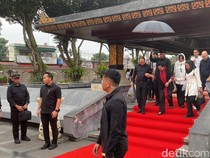 Doa Megawati Soekarnoputri Saat Ziarah di Makam Bung Karno