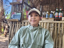 Sosok Putri, Satu-satunya Guide Snorkeling Perempuan di Desa Les Buleleng