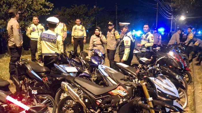 Razia knalpot brong di Lamongan