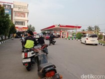 SPBU Palembang Dikepung Antrean Kendaraan, Walkot Desak Sinergi Pemprov