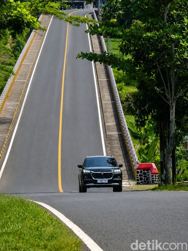 Suzuki Grand Vitara dibawa oleh tim detikOto road trip ke daerah pantai selatan Jawa Barat