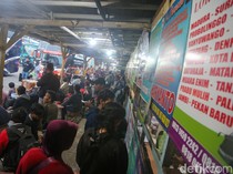 Terminal Pondok Pinang Ramai Jelang Libur Tahun Baru Hijriah