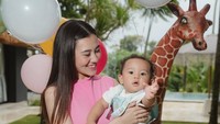 Selamat ulang tahun pertama, Arash! Foto: dok instagram Thariq Halilintar dan Aaliyah Massaid