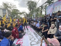 Temui Mahasiswa, Fraksi NasDem Kalsel Janji Hadirkan Anggota DPR RI