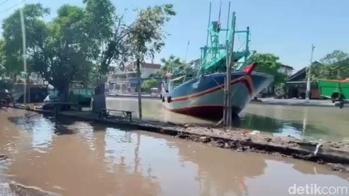 Banjir rob di Pasuruan