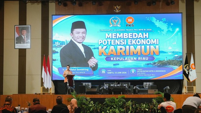 Bedah Potensi Ekonomi Kepri, Tifatul: Kenapa Harus Bali Melulu?