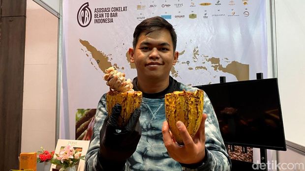 Buah kakao yang hasil petani di Jabar.