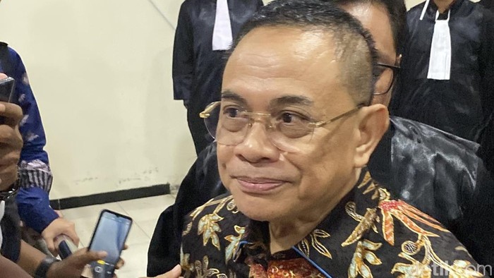 Terdakwa mantan Bupati Pati, Sudewo, dalam sidang perdana di Pengadilan Tipikor Semarang, Kecamatan Semarang Barat, Kota Semarang, Senin (15/6/2026).