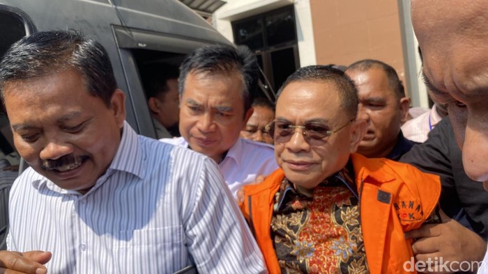 Terdakwa mantan Bupati Pati, Sudewo, dalam sidang perdana di Pengadilan Tipikor Semarang, Kecamatan Semarang Barat, Kota Semarang, Senin (15/6/2026).