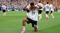 Selebrasi Gol yang Rendah Hati dari Felix Nmecha