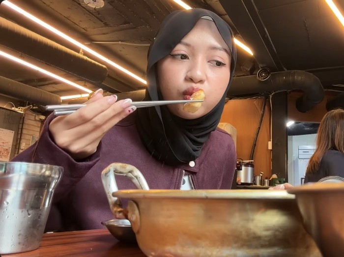Halda Rianta kulineran di Seongsu, Korea Selatan