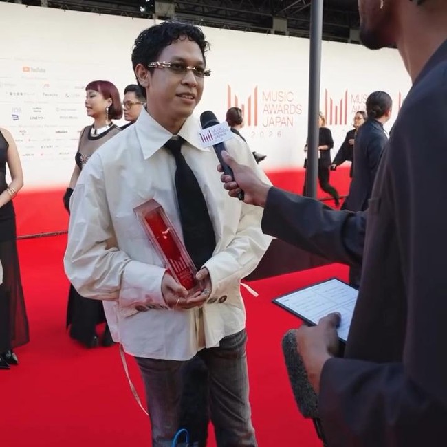 Keren! Hindia Raih Penghargaan di Music Awards Japan 2026