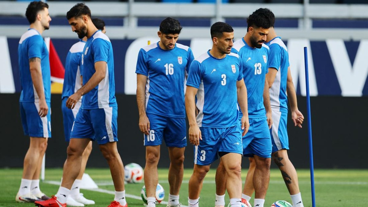Iran Siap Mengguncang Piala Dunia 2026, Amir Ghalenoei Pimpin Latihan Panas di California Iran Siap Mengguncang Piala Dunia 2026, Amir Ghalenoei Pimpin Latihan Panas di California
