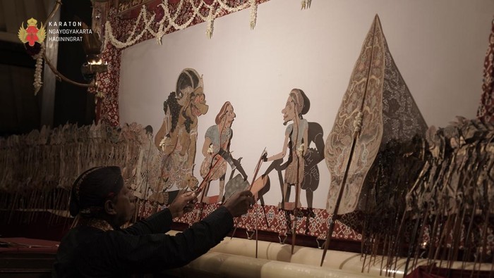 Pagelaran Wayang Kulit Gedhog di Keraton Jogja. Foto diunggah Senin (15/6/2026).