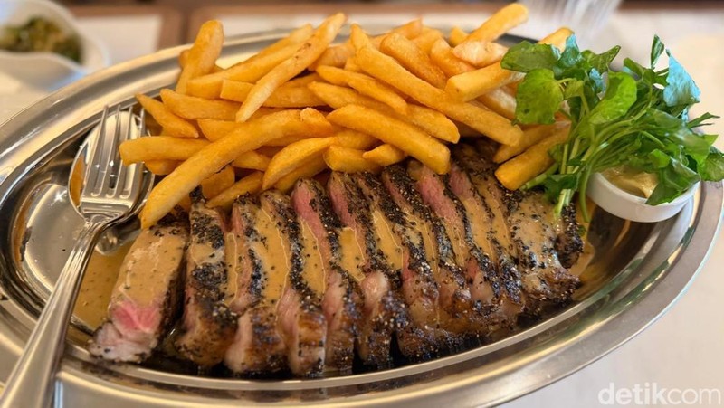 Nikmatnya Steak Flambe hingga Tiramisu ala Resto Prancis Terbaru di Jakarta