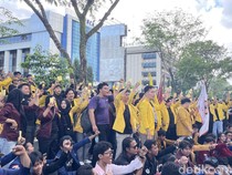 Kartu Kuning dari Mahasiswa untuk Pemprov dan DPRD Kalsel