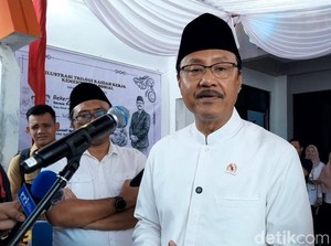 Video: Efisiensi Program Sekolah Rakyat, Mensos Pastikan Bansos Aman