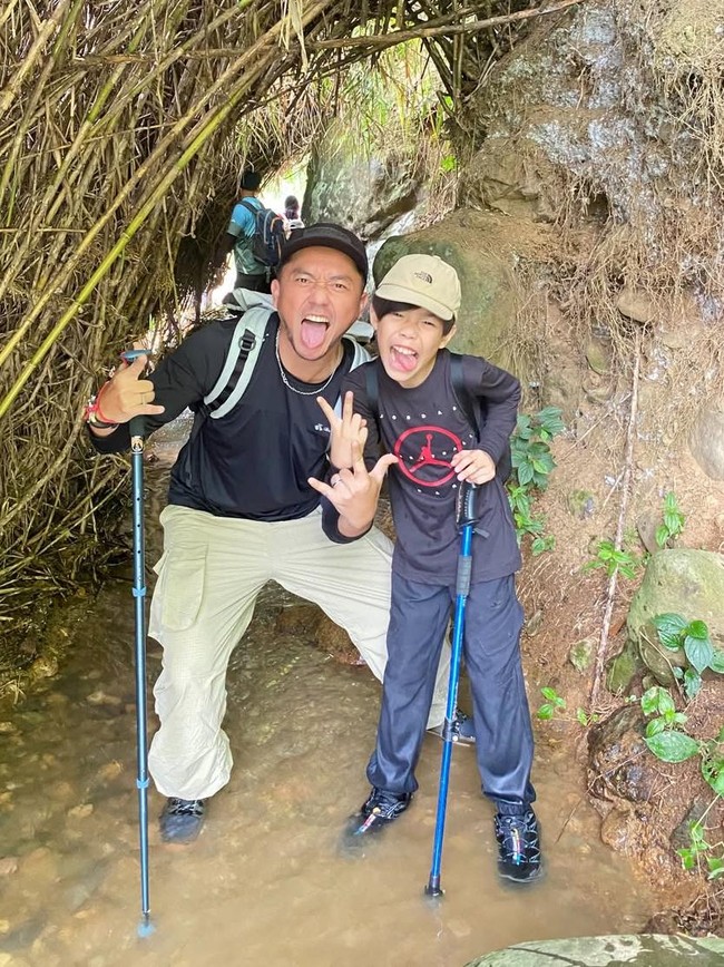 Intip Keseruan Omesh Trekking Bareng Langit di Sentul