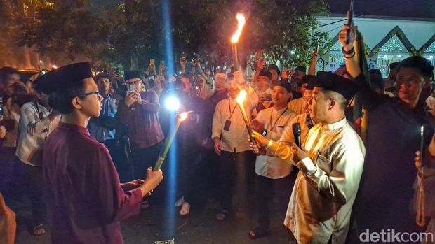 Pawai obor di Soreang, Kabupaten Bandung Pawai obor di Soreang, Kabupaten Bandung