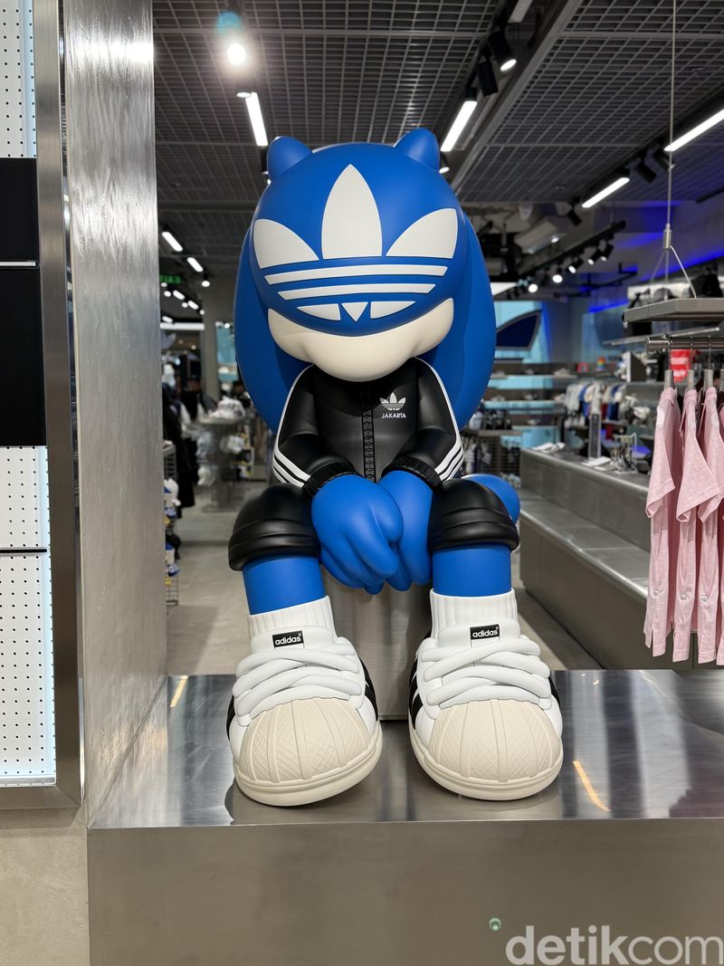 adidas resmi membuka adidas Brand Center, toko terbesarnya di Indonesia, yang berlokasi di Grand Indonesia, Jakarta, pada Jumat (12/6/2026).