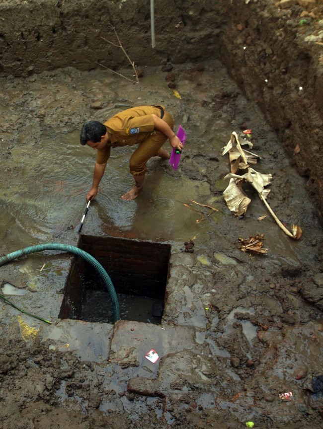 Struktur Bata Merah Kuno Ditemukan di Dasar Sungai